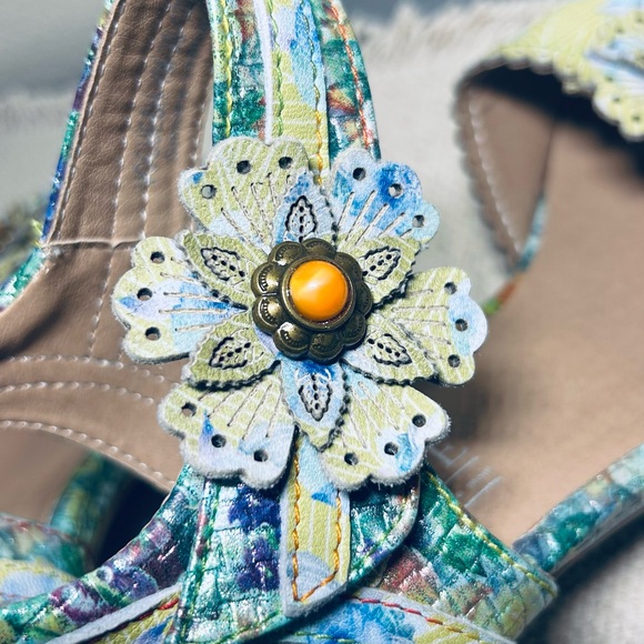L'Artiste by Spring Step Vogeush Floral Heeled Sandal - Picture 7 of 13